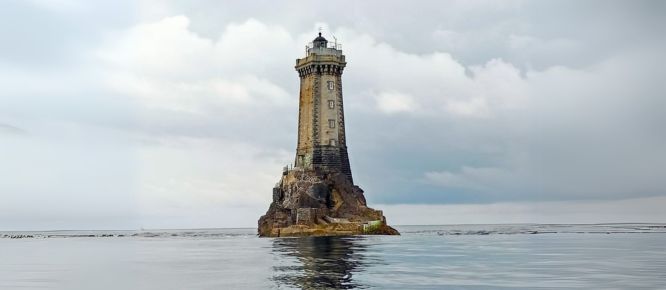 phare de la vieille l'un des phares de l'ile de Sein